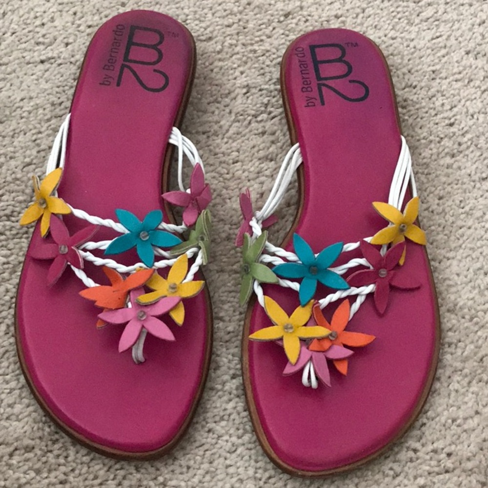 B2 by Bernardo Sandals. Size 7
